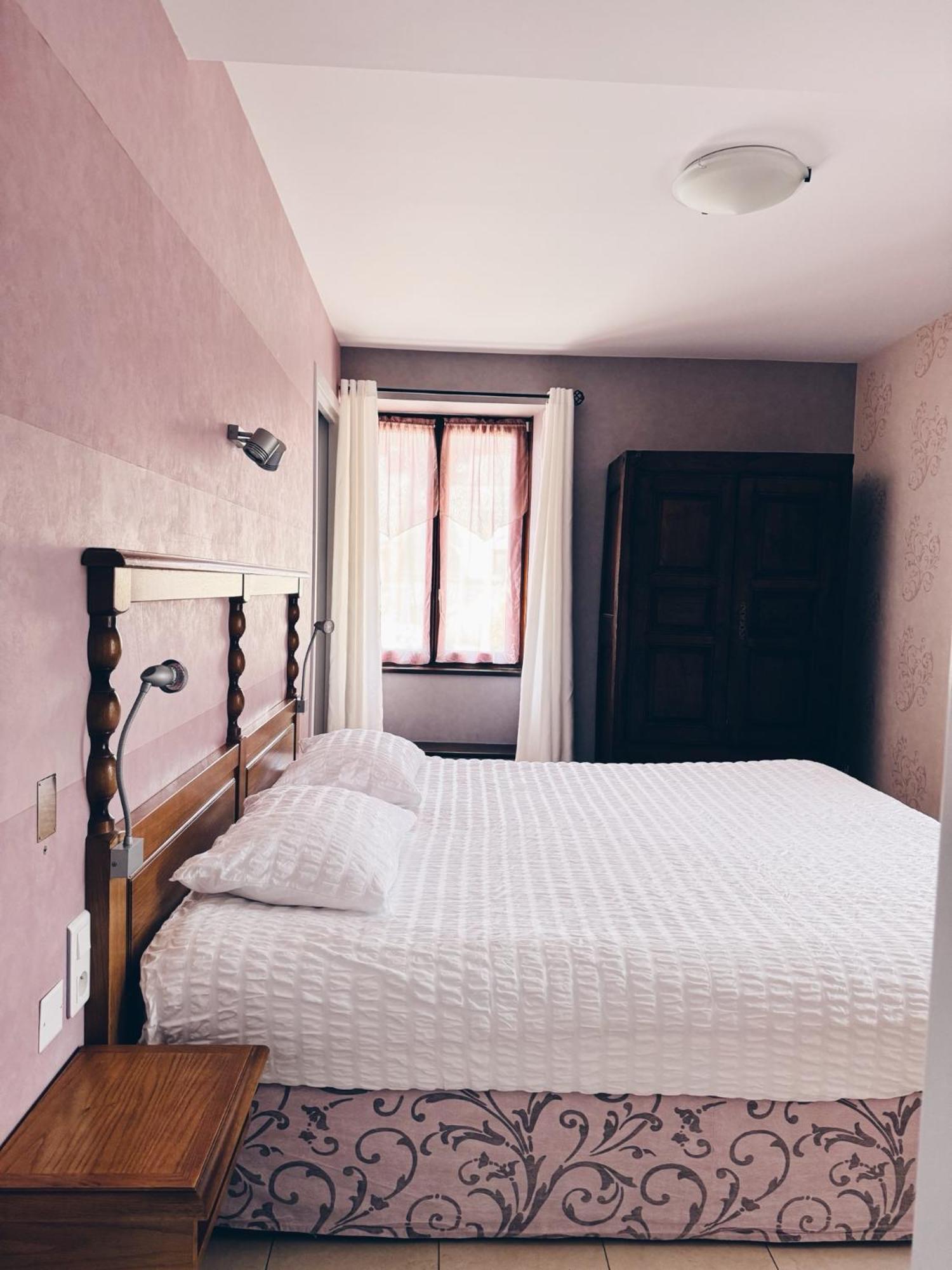 Le Regis Apartment Laguiole Bagian luar foto