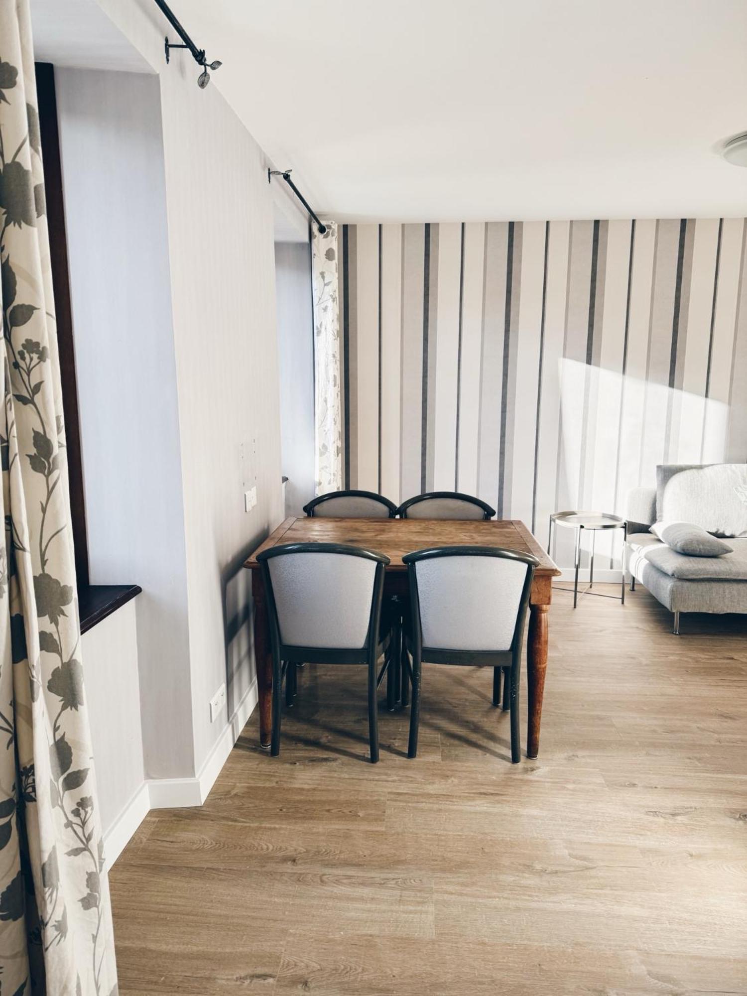 Le Regis Apartment Laguiole Bagian luar foto